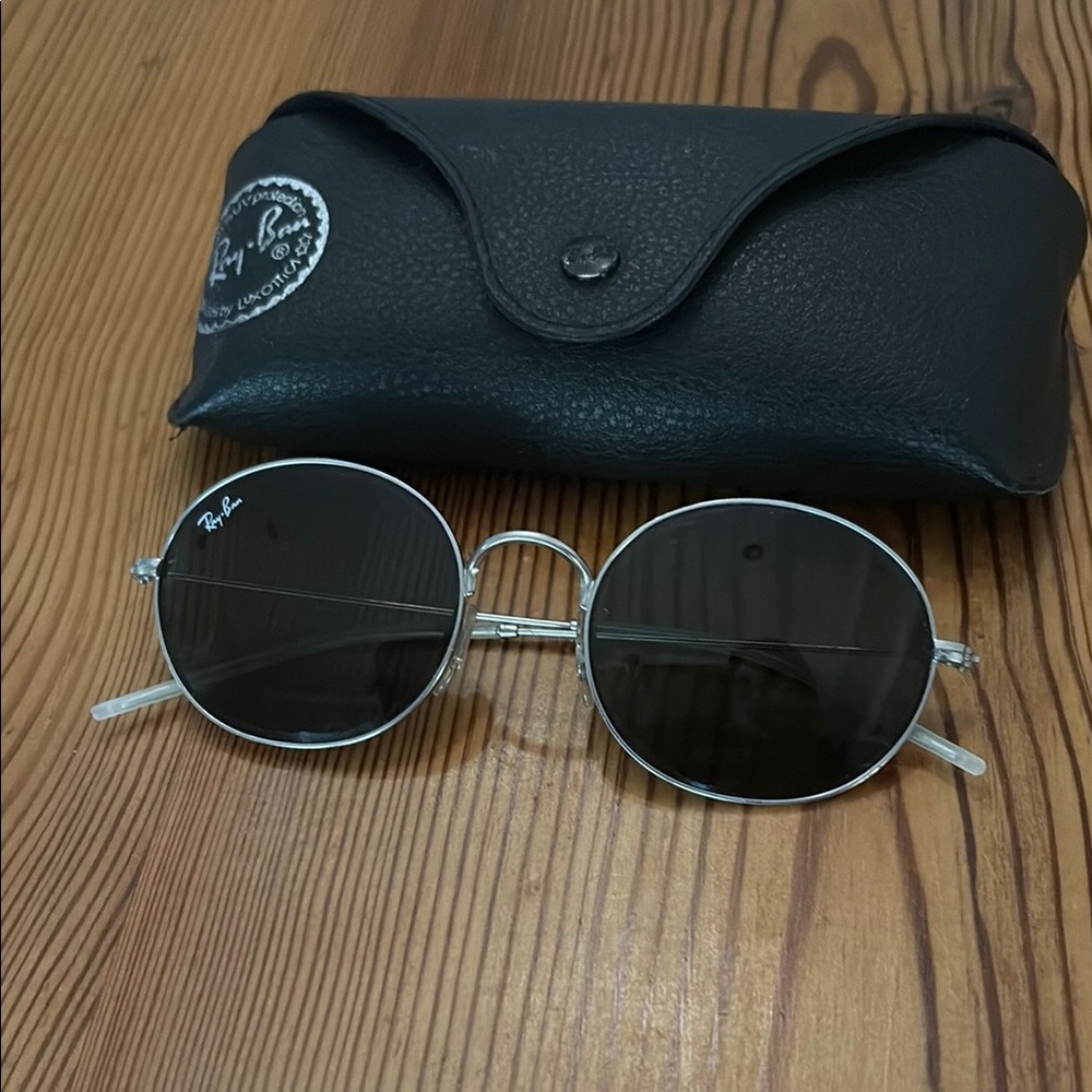 Ray-Ban Black and Silver Vintage Sunglasses